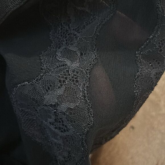 NWOT VS slip lace side skirt and slip - Picture 6 of 6